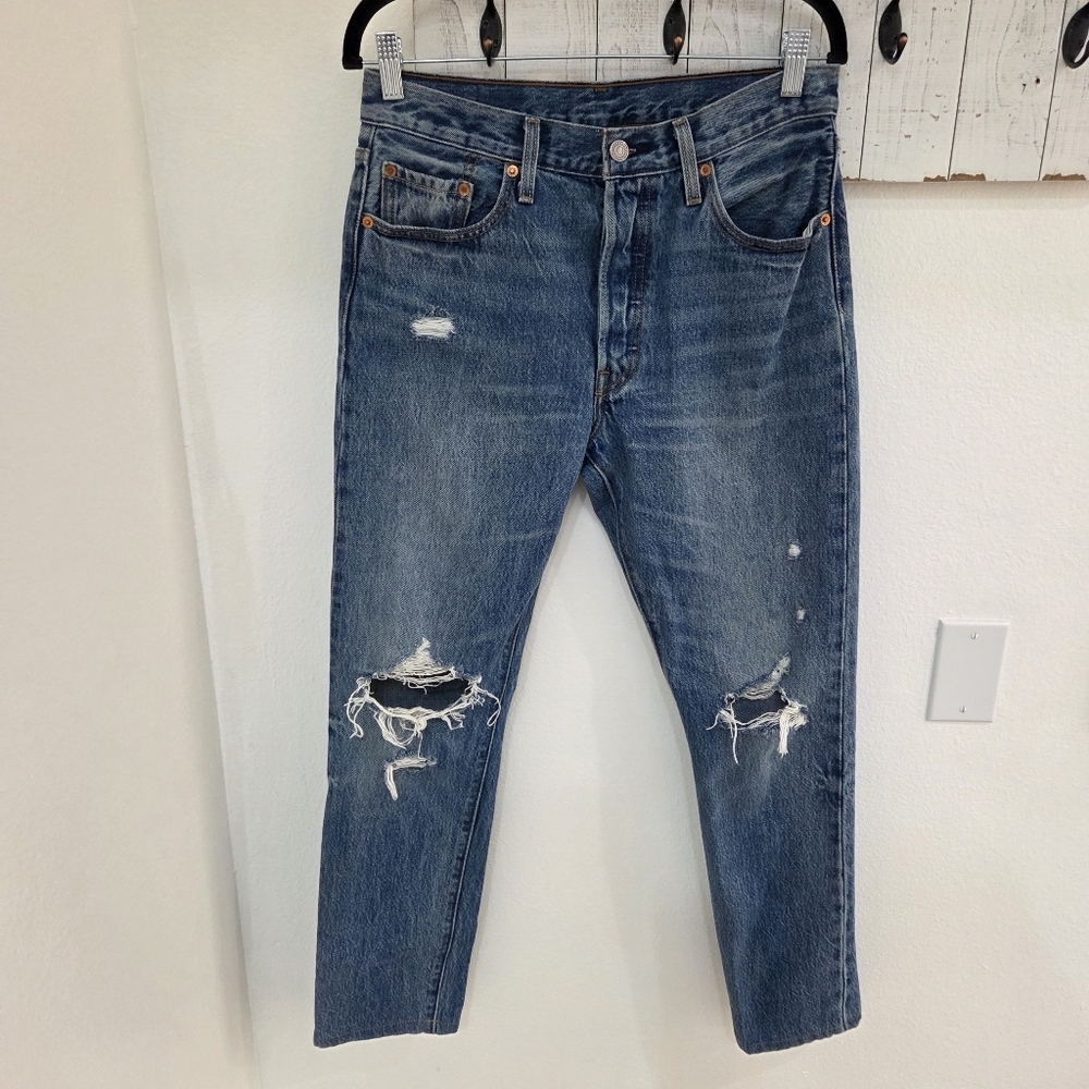 Levis Womens 501s Button Fly Straight Jeans - Picture 2 of 9